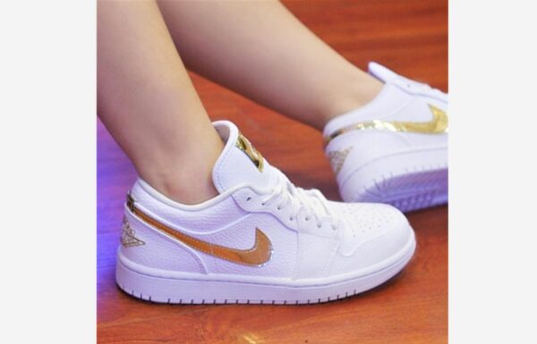 Air <a href="https://castle-shop.com/product-tag/jordan/" class="st_tag internal_tag " rel="tag" title="Posts tagged with jordan">Jordan</a> Low Metallic Gold-image